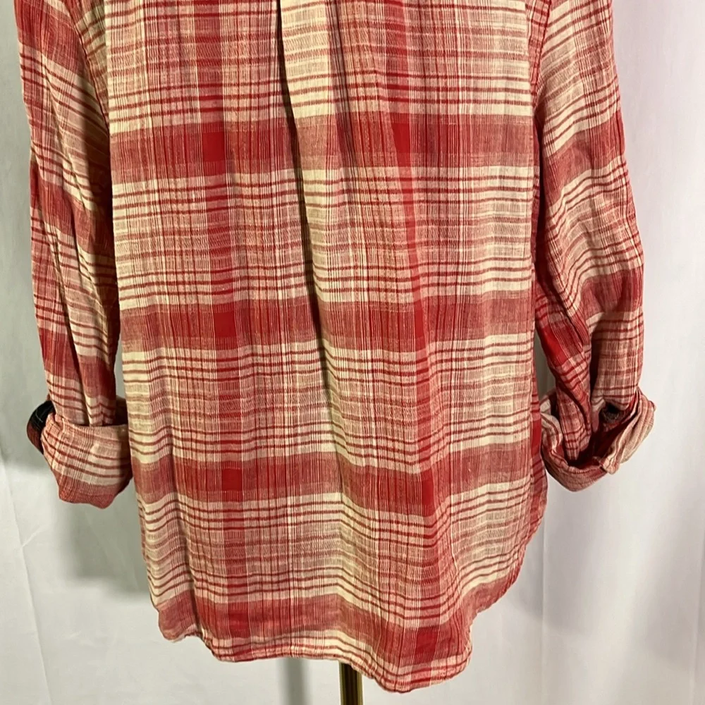 C&C California Chrysanthemum Red Mixed Plaid High Low Button Down Shirt - Picture 12 of 16